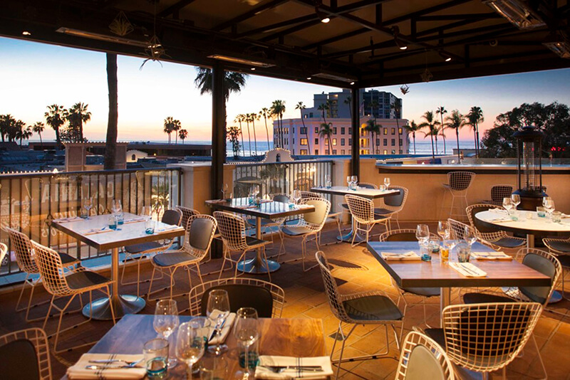 Rooftop-Dining-Experience-at-La-Vista